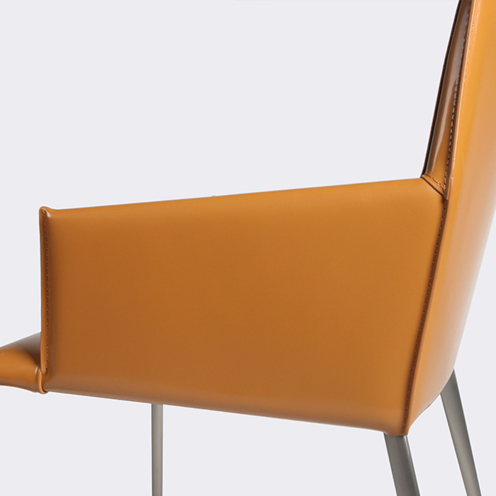 주노 암체어. Juno armchair (머스타드)